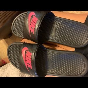Nike sliders